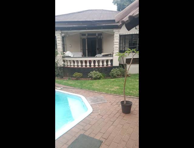 3 BEDROOM HOUSE FOR SALE IN KENSINGTON